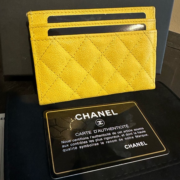 ******SOLD*****Chanel - Picture 5 of 8